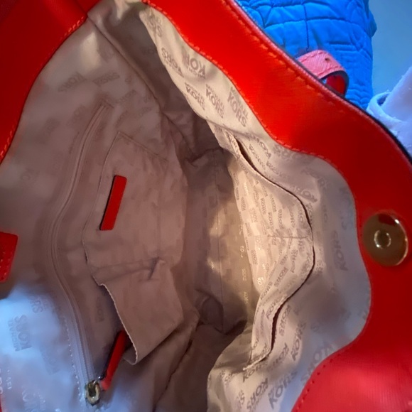 SALE! Michael Kors Jet Set large Travel Tote - Mandarin Leather - Picture 6 of 14